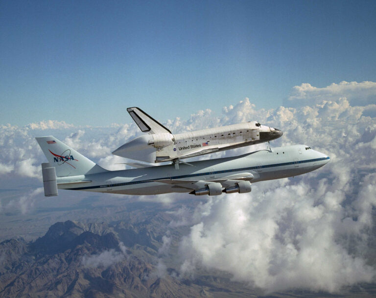 Boeing  Space Shuttle - Image 25
