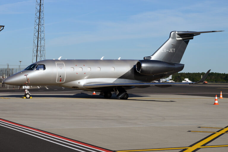 Embraer EMB Legacy 450 - Image 13
