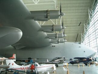 spruce_goose_righthand_wing_by_moody_75_from_phoenix_az_-_spruce_goose_by-sa_2.0
