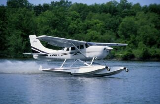 Cessna-206-on-Wipline-3450-Floats