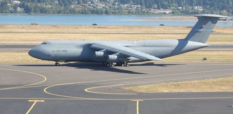 Lockheed C-5 Galaxy - Image 4