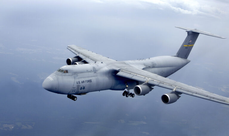Lockheed C-5 Galaxy - Image 15