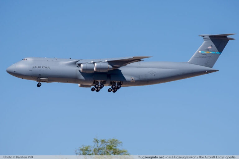 Lockheed C-5 Galaxy - Image 17