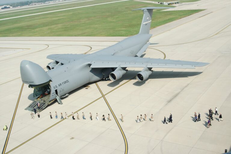 Lockheed C-5 Galaxy - Image 20