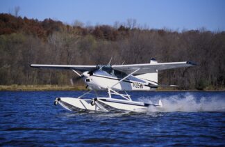 Cessna-185-Wipline-3000-Floats