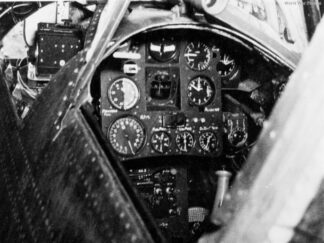 Captured_Ki-43_Hayabusa_Cockpit_1944_1